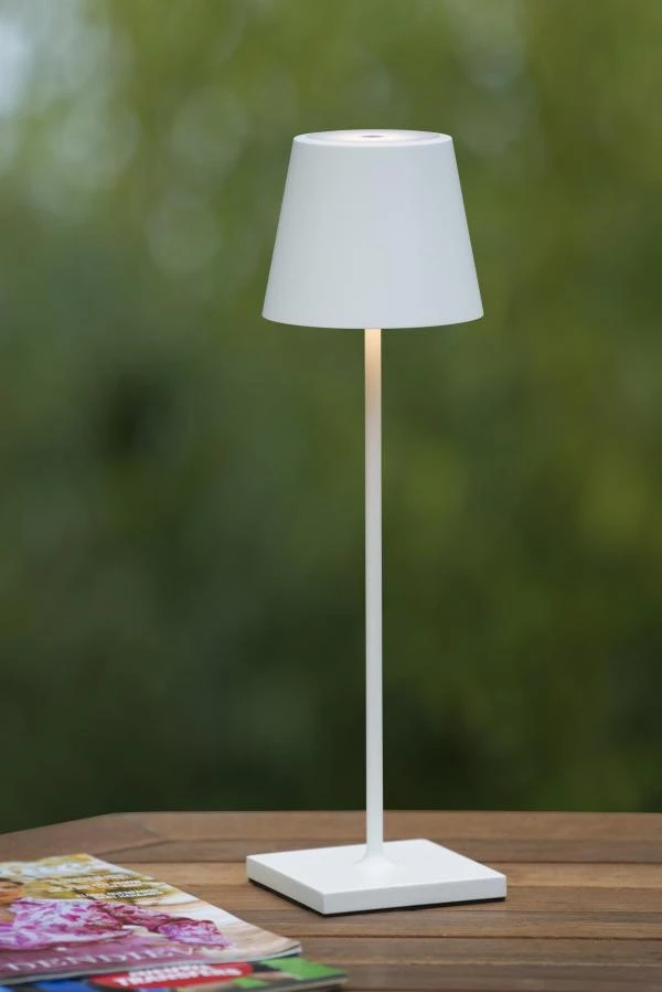 Lucide JUSTIN - Rechargeable Table lamp Outdoor - Battery - Ø 11 cm - LED Dim. - 1x2,2W 3000K - IP54 - 3 StepDim - White - ambiance 1